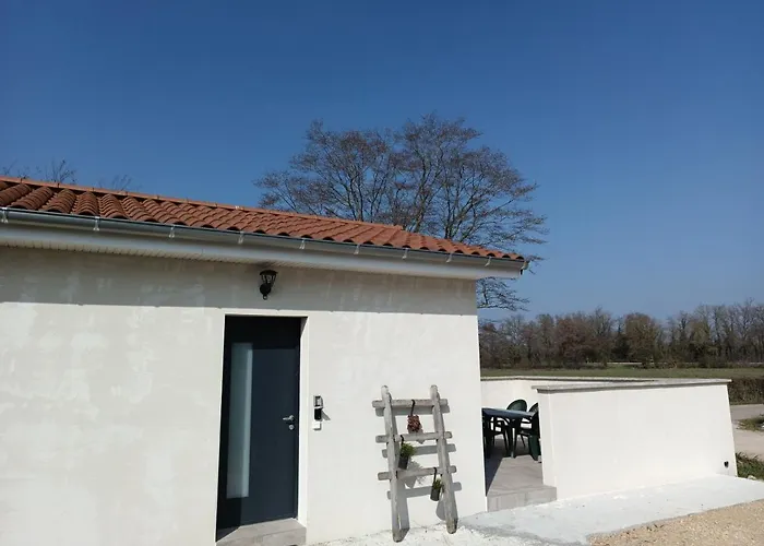 Petite maison chaleureuse